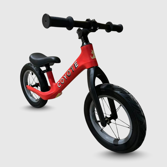 Bicicleta de equilibrio roja